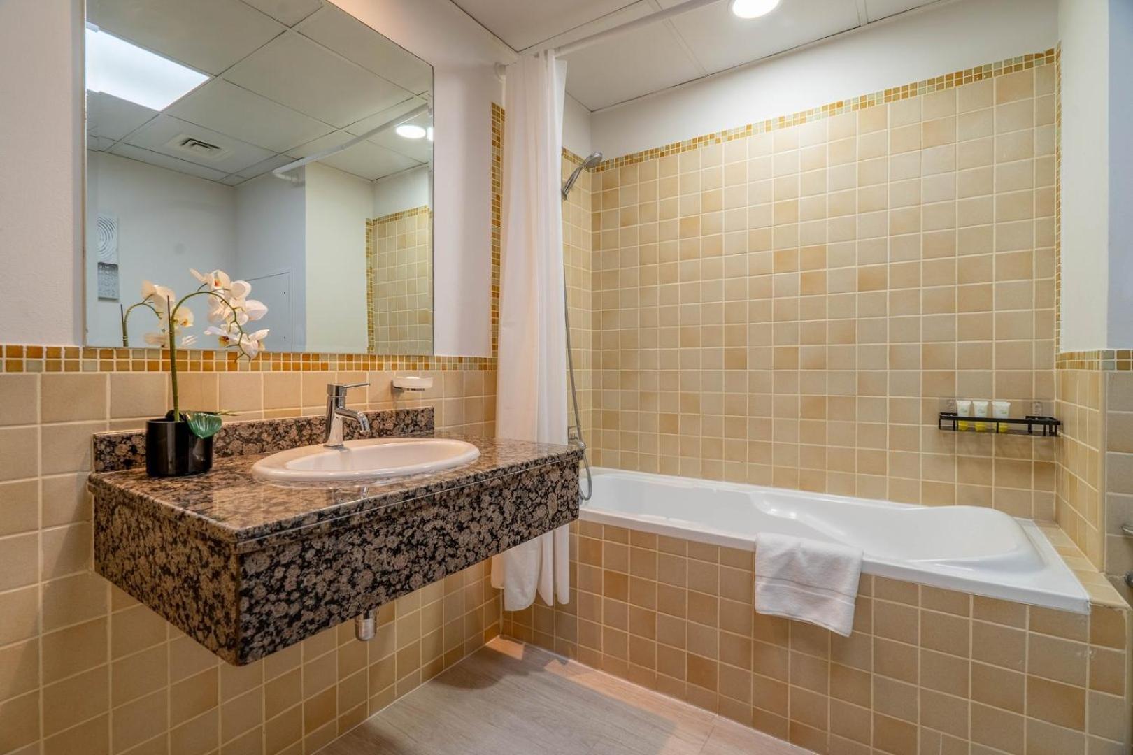 Guestready - Beachfront Delight In Jbr Apartment Dubai