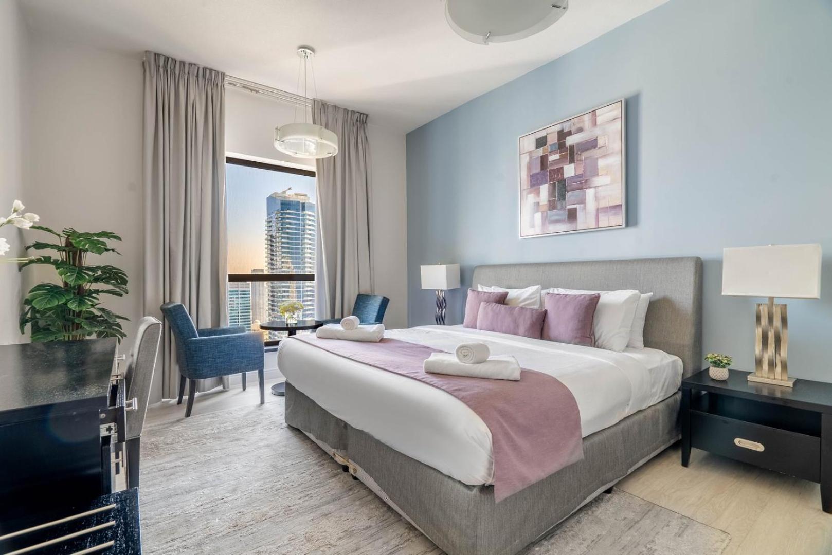 Guestready - Beachfront Delight In Jbr Apartment *